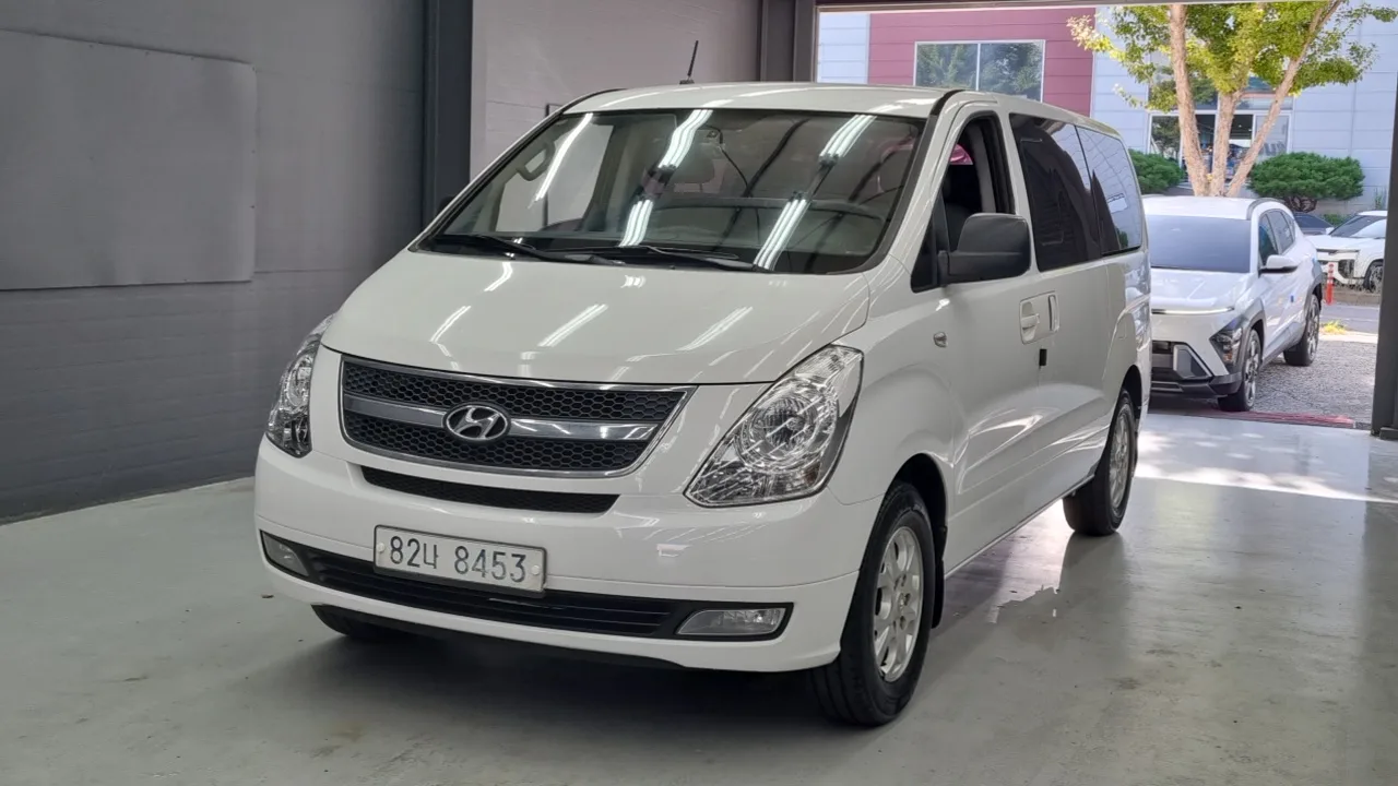 2012 Hyundai Starex