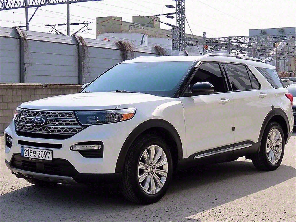 2020 Ford Explorer
