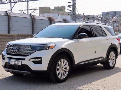 2020 Ford Explorer