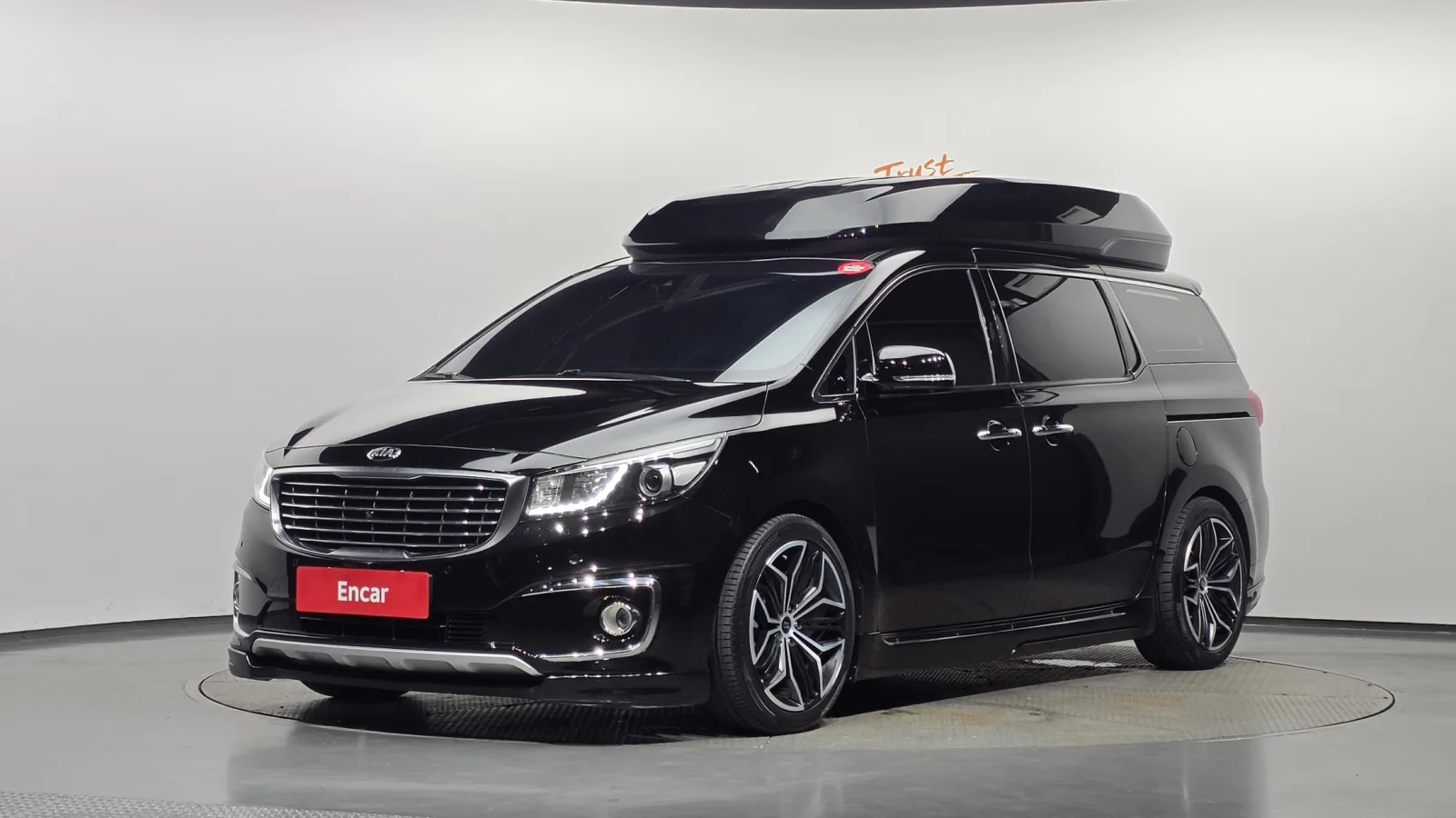 2017 Kia Carnival