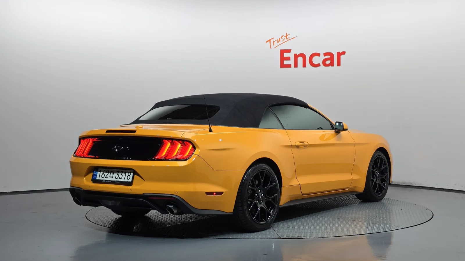 2022 Ford Mustang