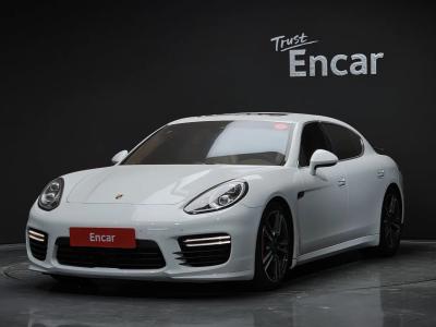 2014 Porsche Panamera