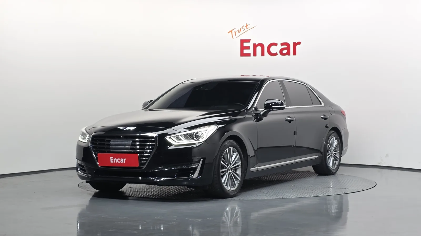 2017 Genesis EQ900