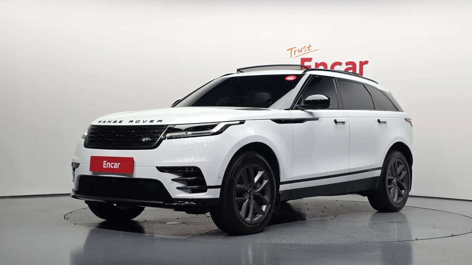 2026 Land Rover Range Rover Velar