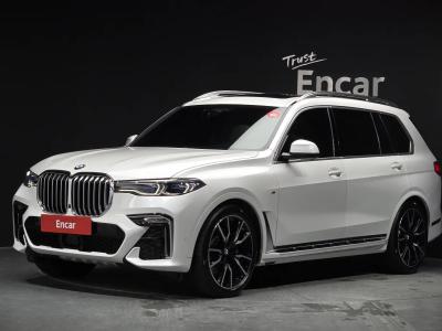 2021 BMW X7