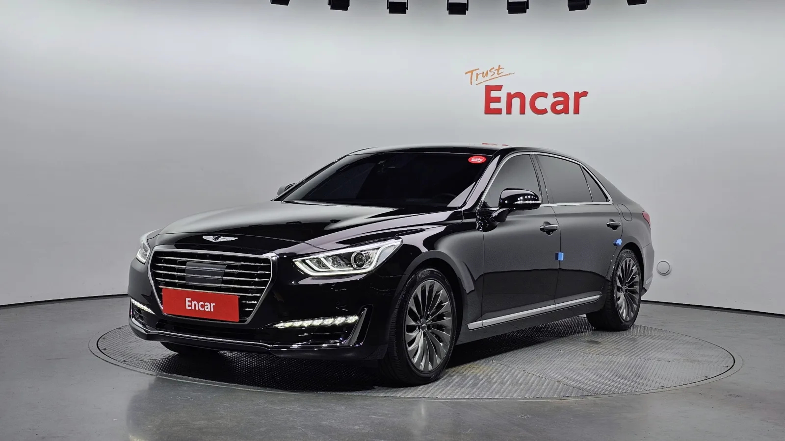 2018 Genesis EQ900