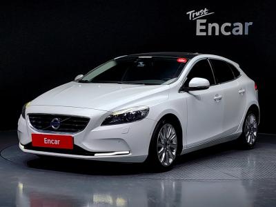 2015 Volvo V40