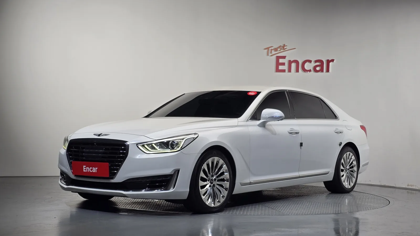2016 Genesis EQ900