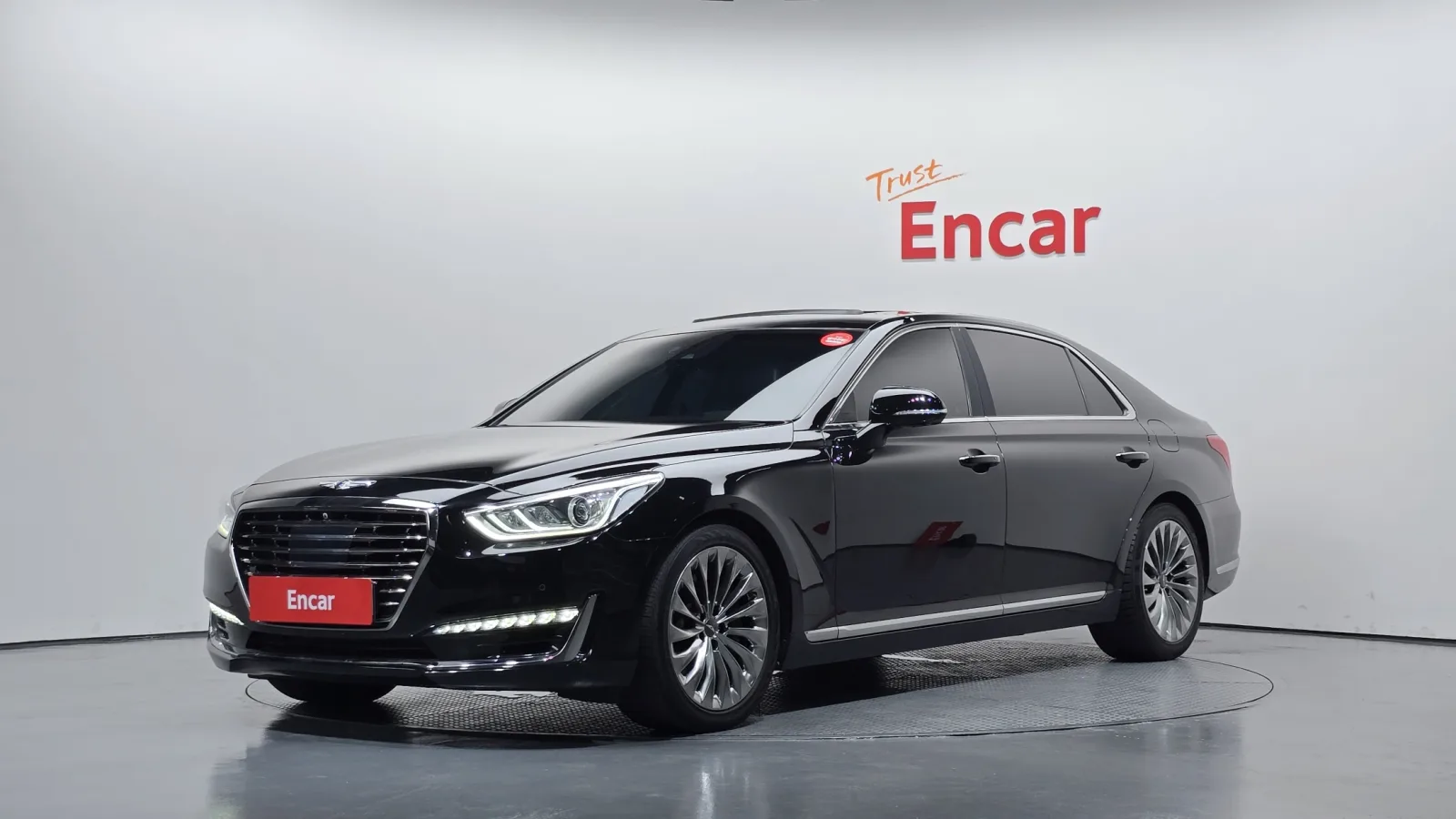 2016 Genesis EQ900
