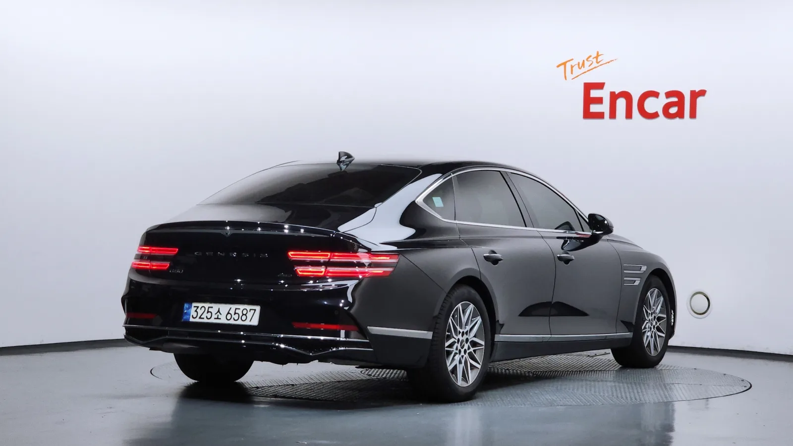2025 Genesis G80