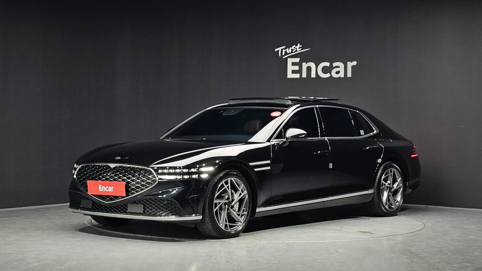 2023 Genesis G90