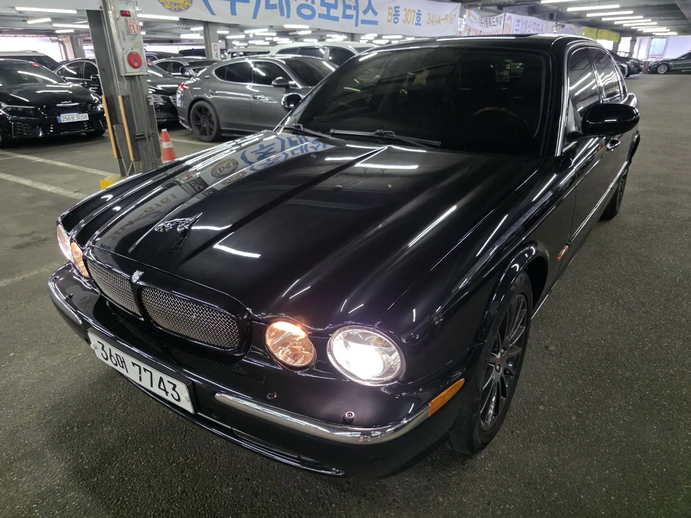 2005 Jaguar XJ-8