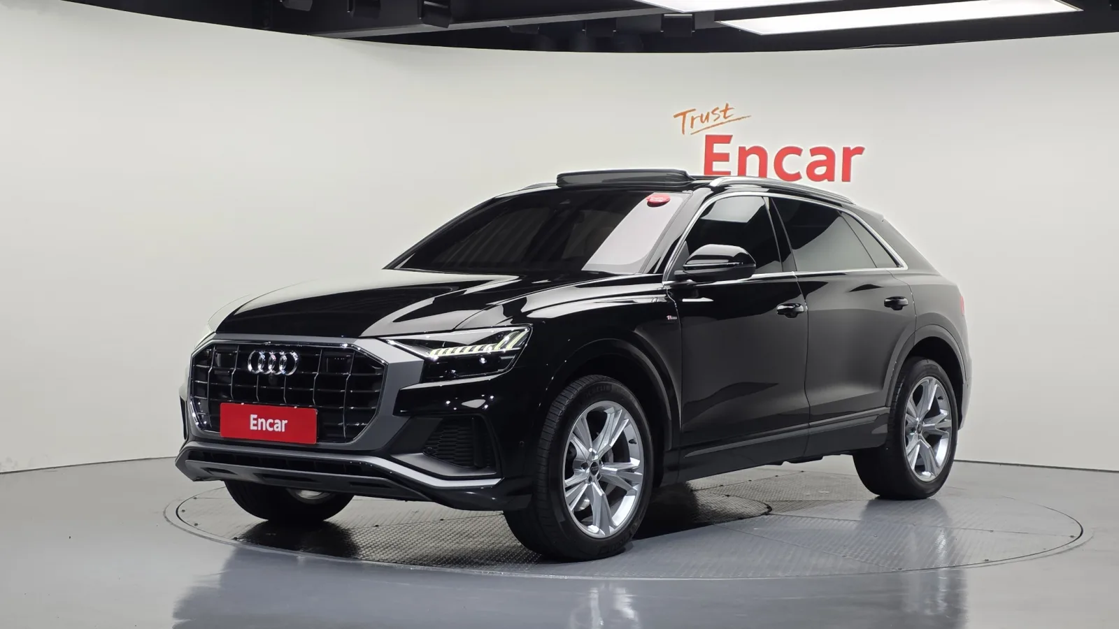 2023 Audi Q8