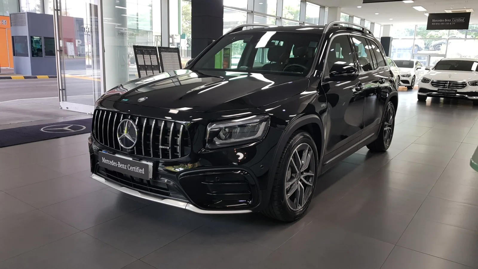 2025 Mercedes-Benz GLB-Class