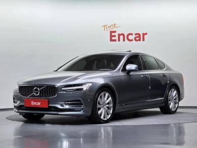 2020 Volvo S90