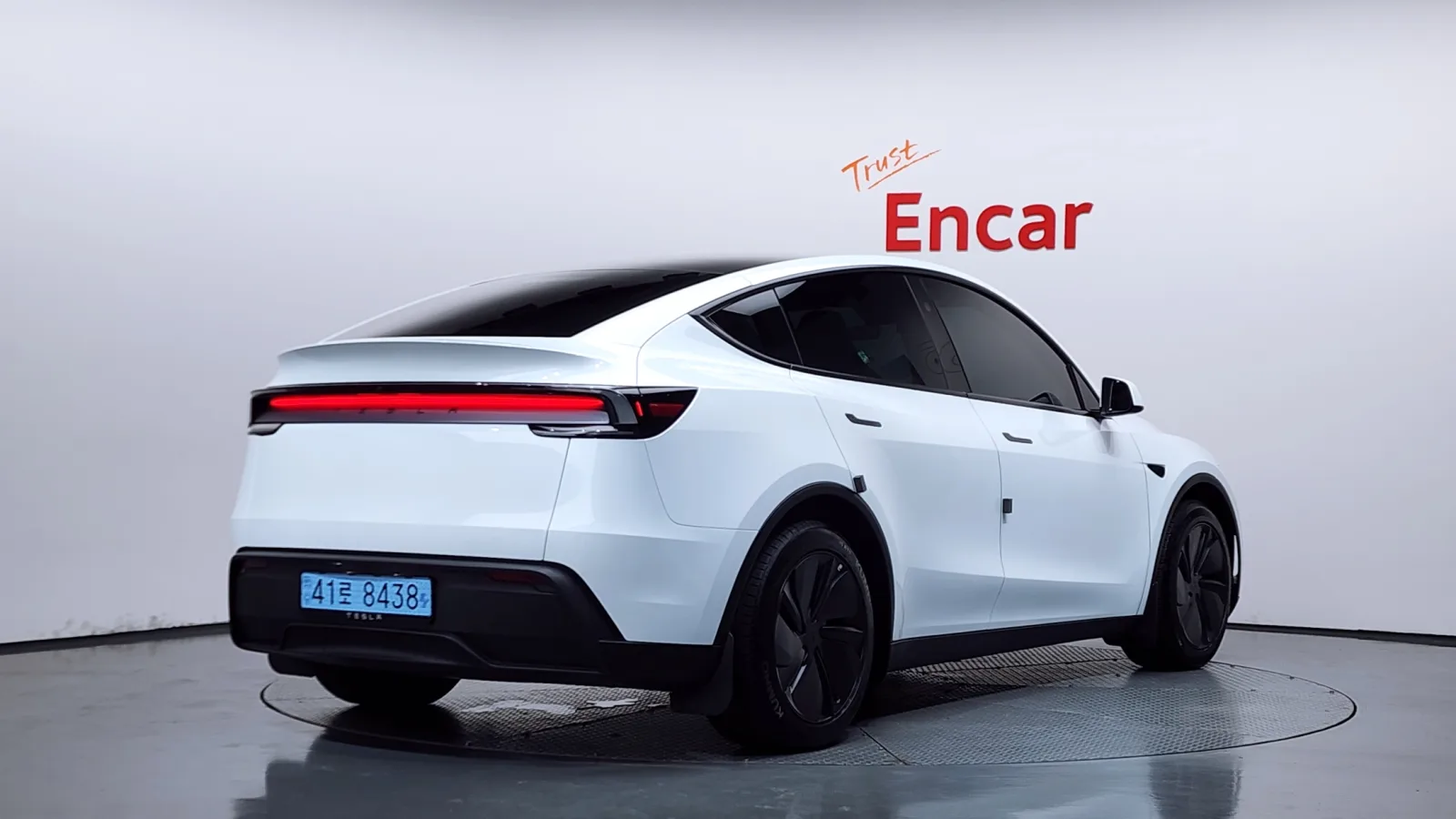 2025 Tesla Model Y