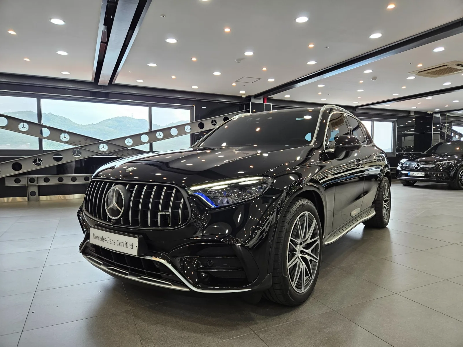 2025 Mercedes-Benz GLC-Class