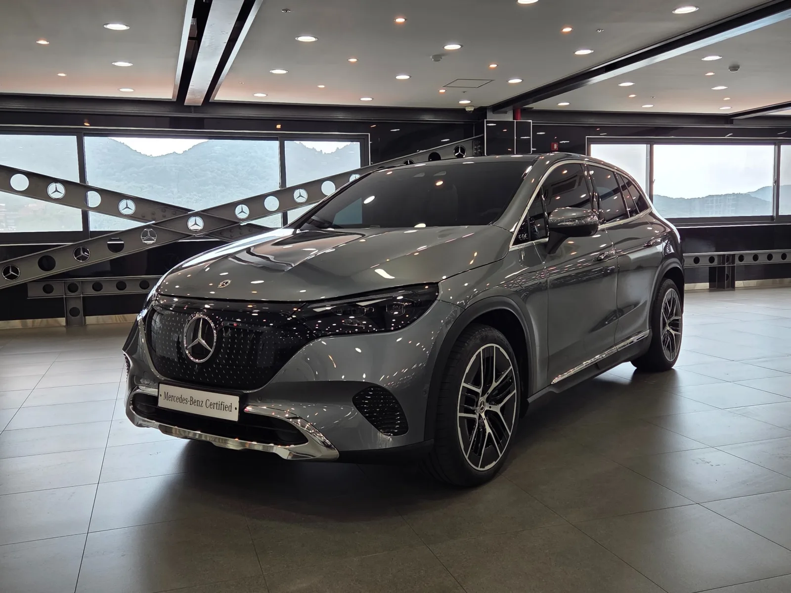 2025 Mercedes-Benz EQE
