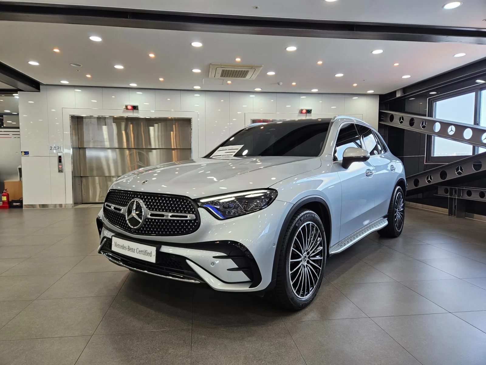 2025 Mercedes-Benz GLC-Class
