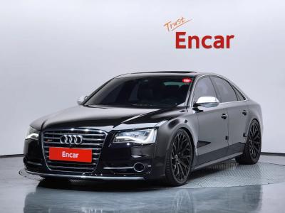 2013 Audi S8