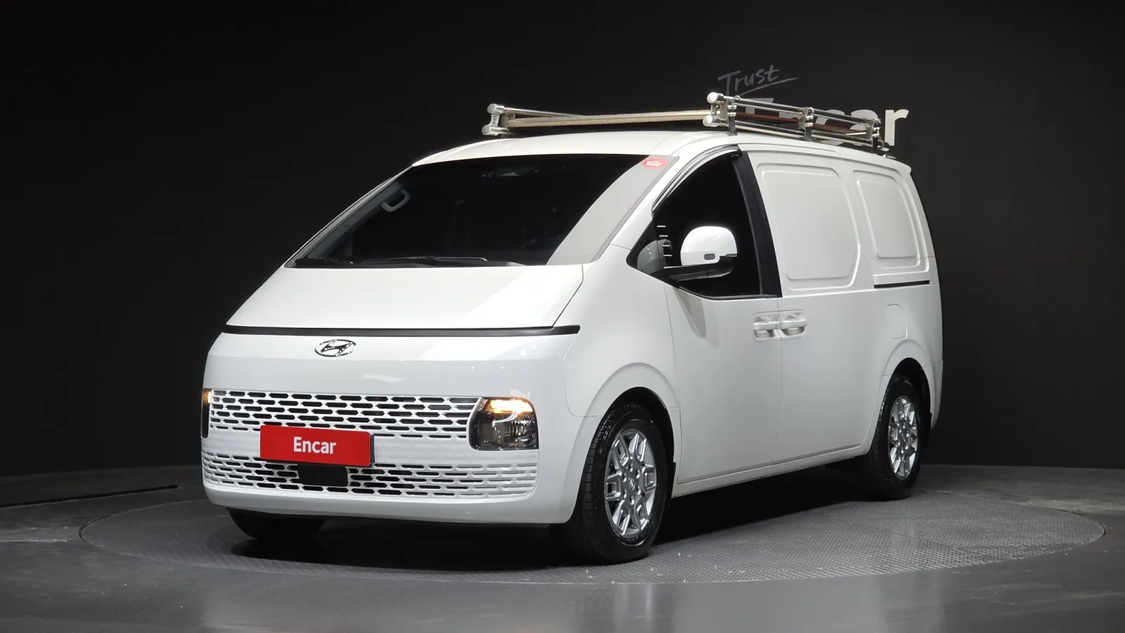 2022 Hyundai Staria