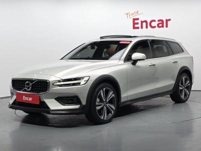 2020 Volvo V60