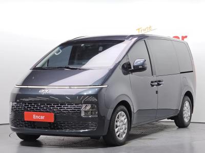 2022 Hyundai Staria