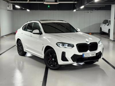 2022 BMW X4