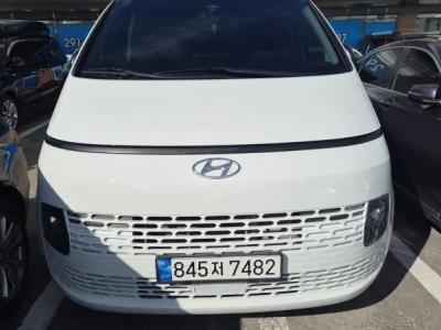 2022 Hyundai Staria