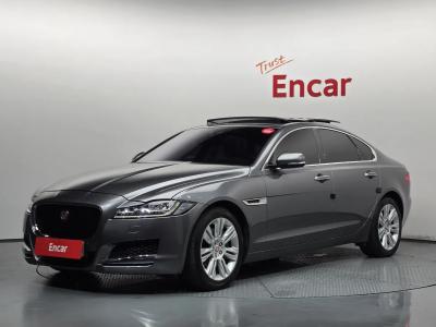2017 Jaguar XF