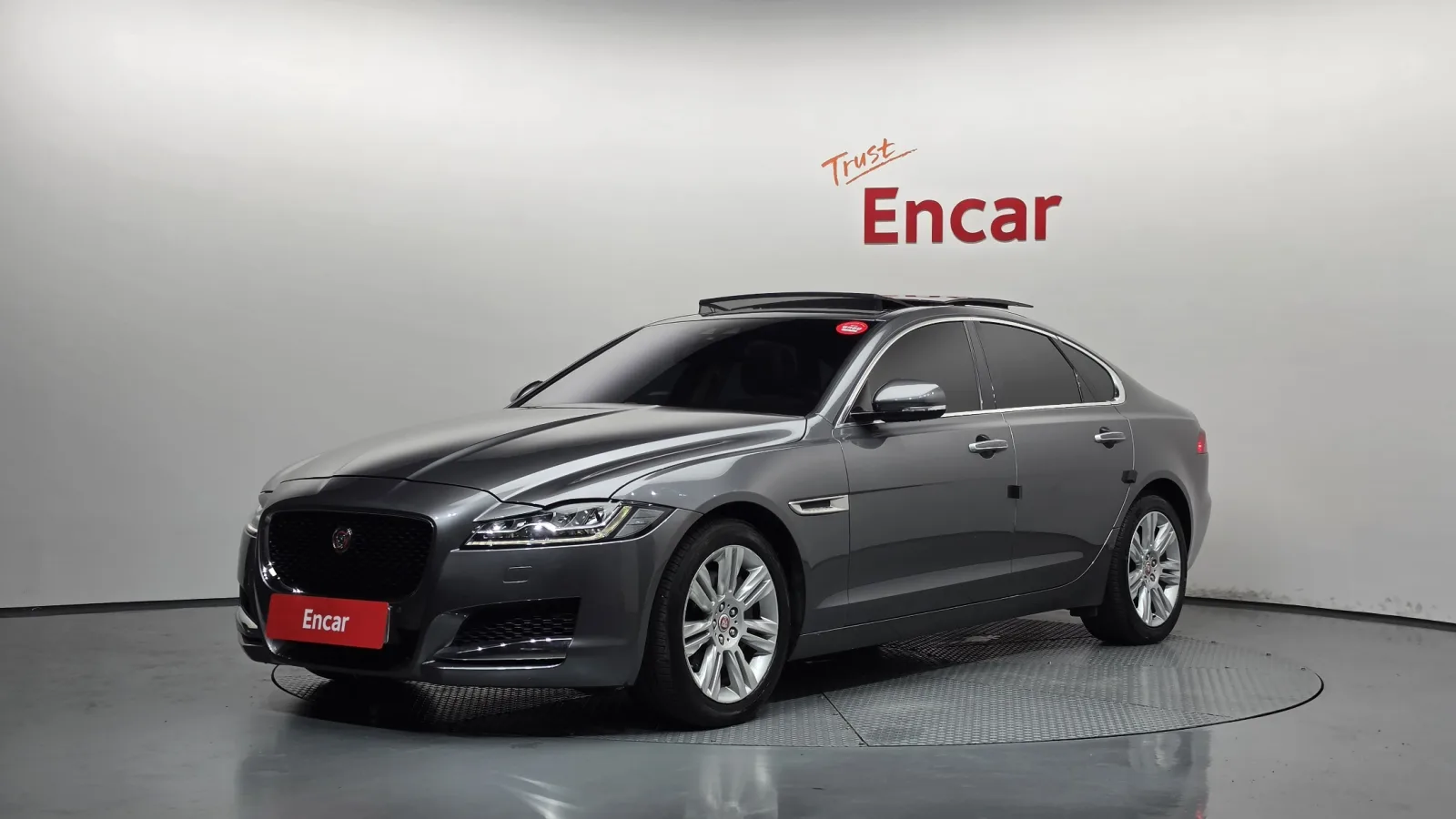 2017 Jaguar XF