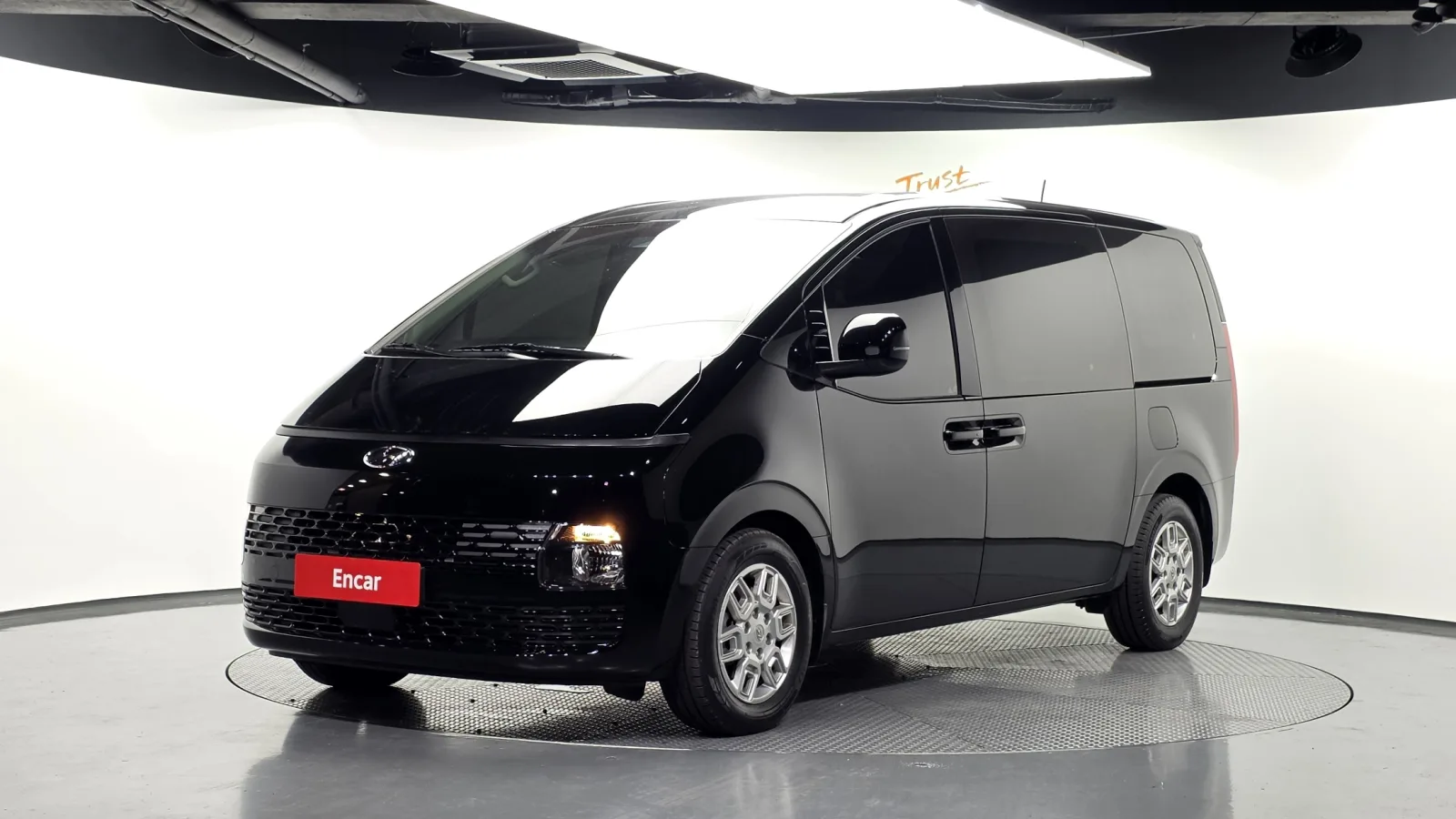 2023 Hyundai Staria