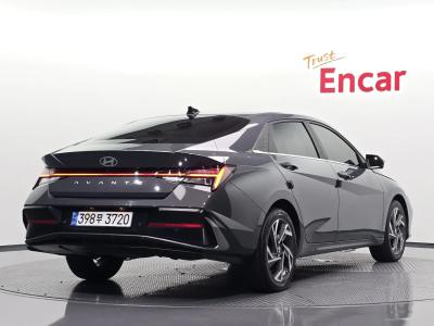 2024 Hyundai Elantra