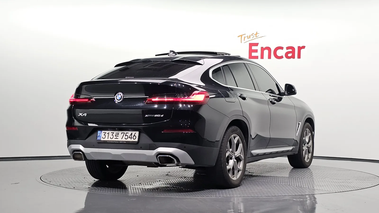 2022 BMW X4