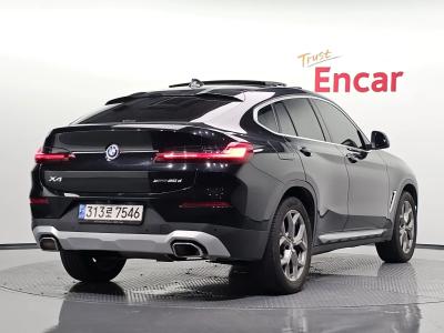 2022 BMW X4