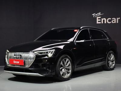 2022 Audi e-tron