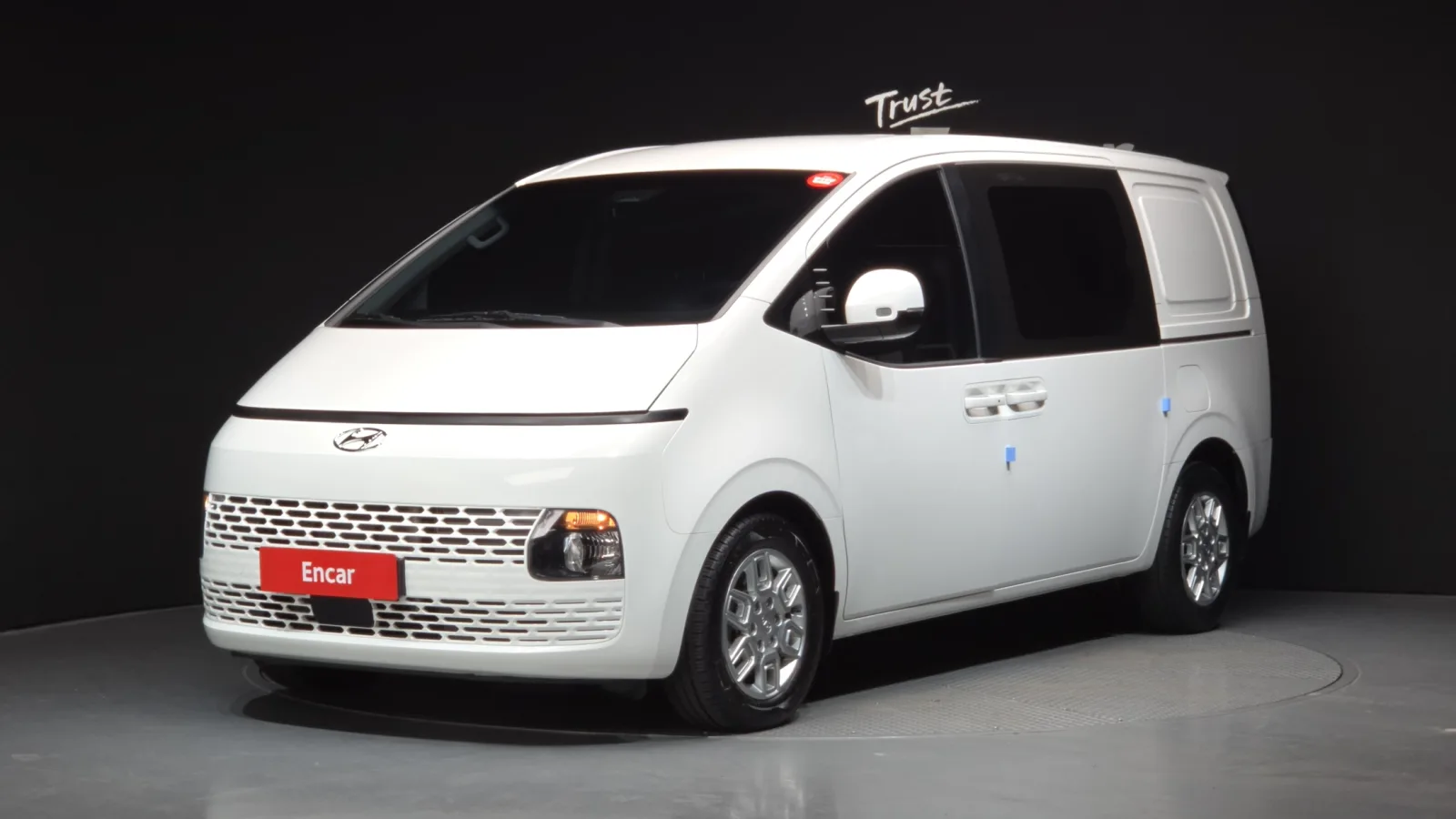 2023 Hyundai Staria