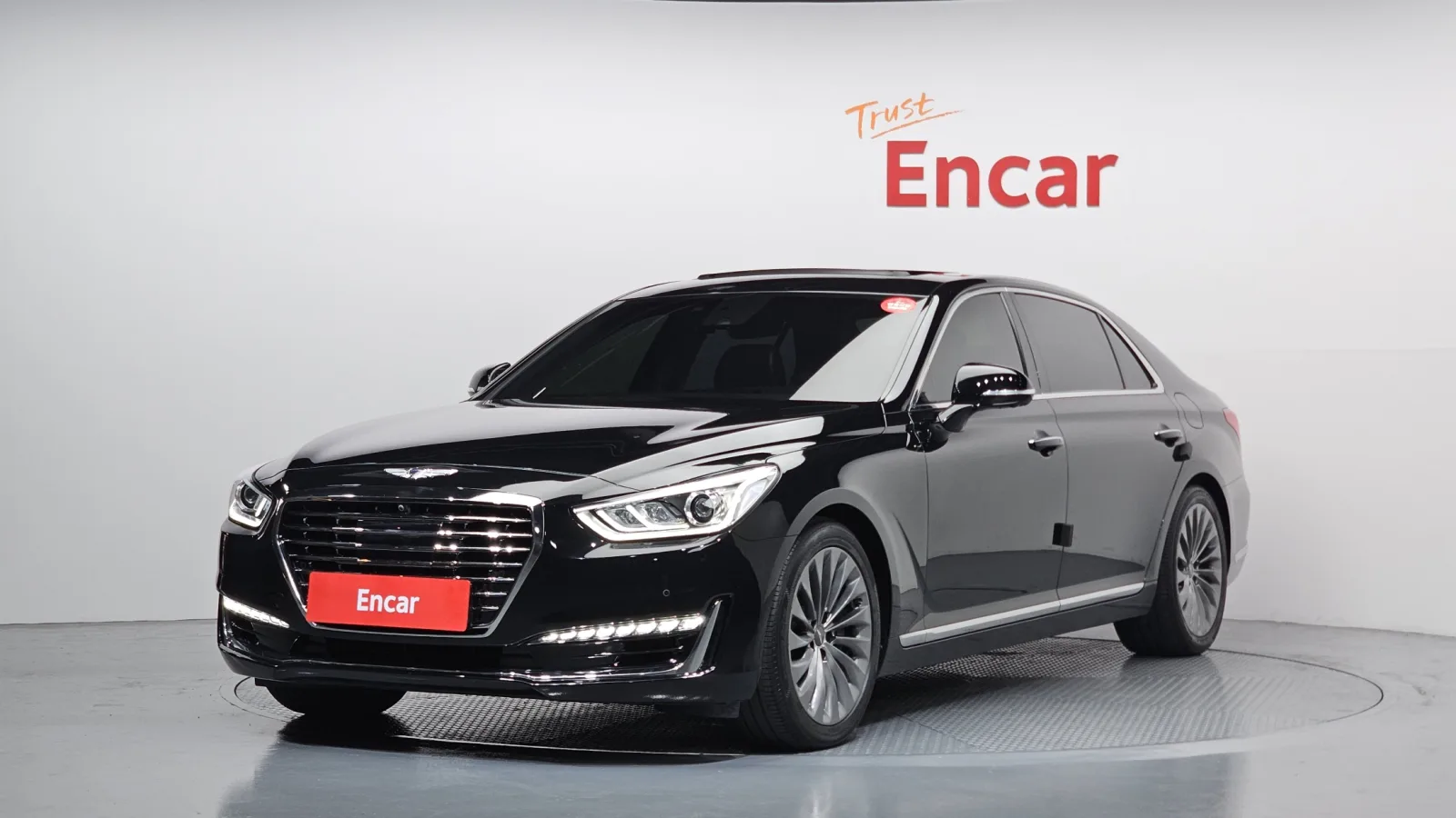 2017 Genesis EQ900