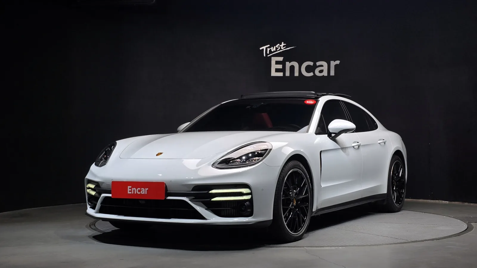 2023 Porsche Panamera