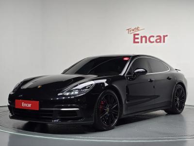 2020 Porsche Panamera