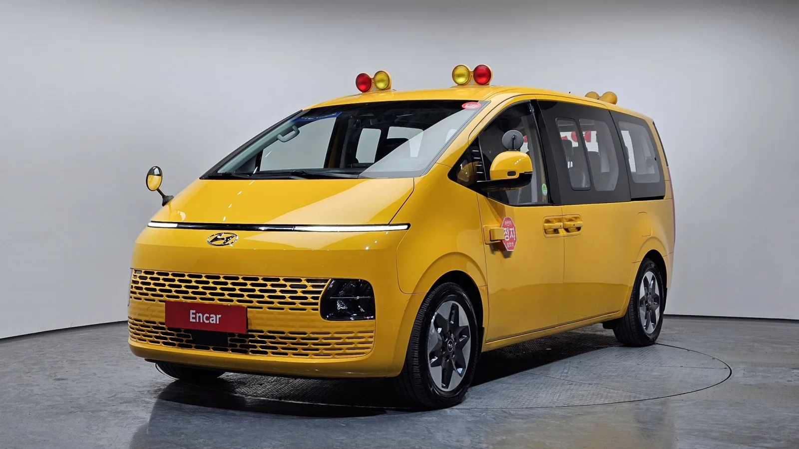 2022 Hyundai Staria
