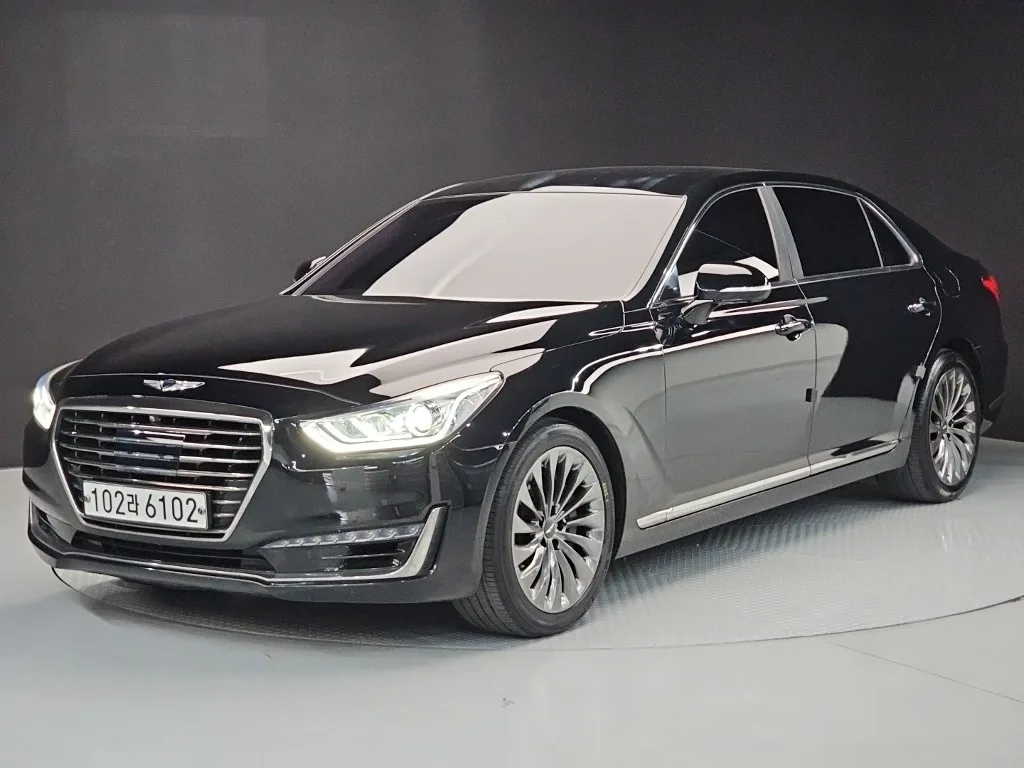 2016 Genesis EQ900