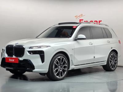 2025 BMW X7