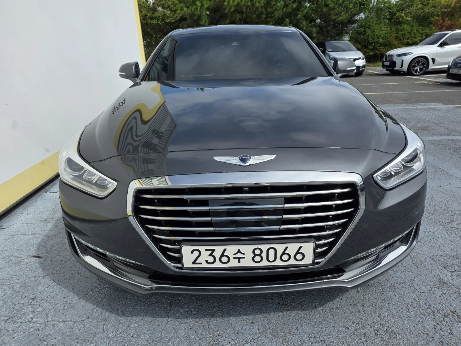 2018 Genesis EQ900