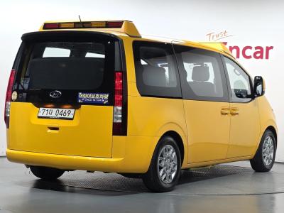 2022 Hyundai Staria