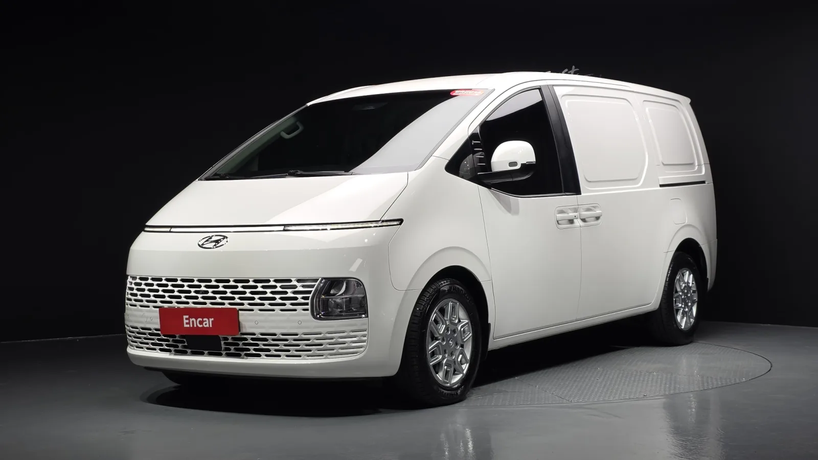2023 Hyundai Staria