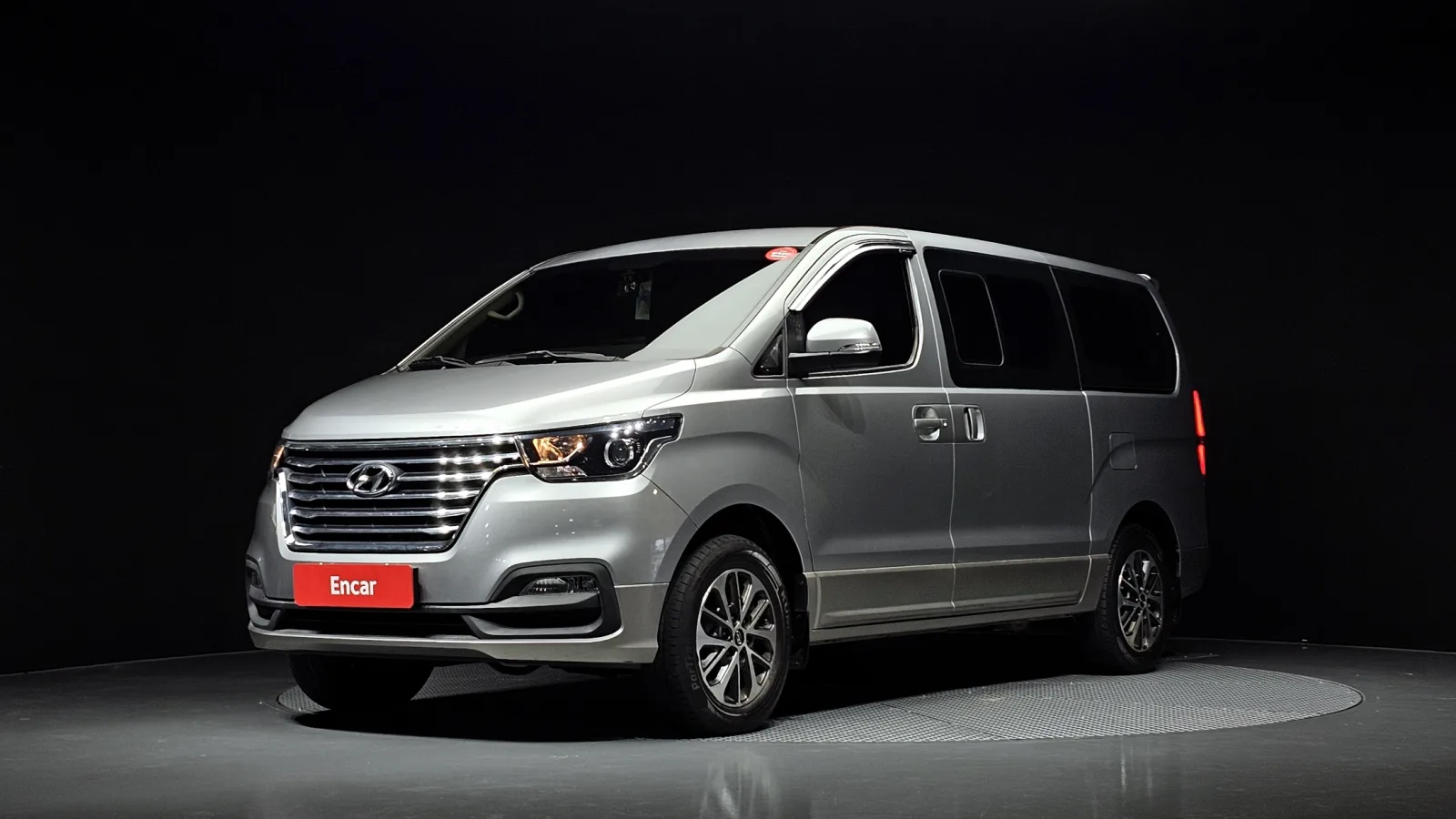 2019 Hyundai Starex