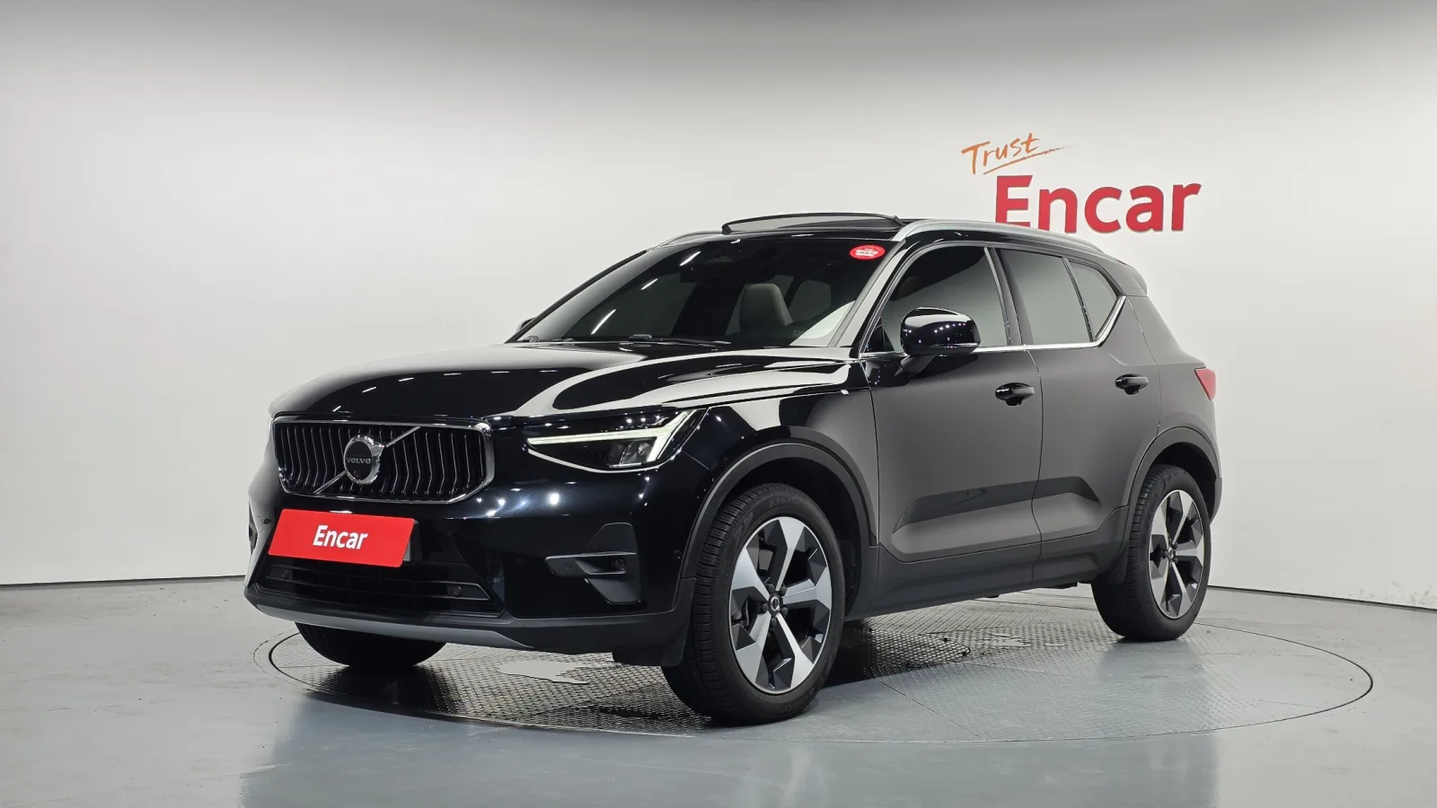 2023 Volvo XC40