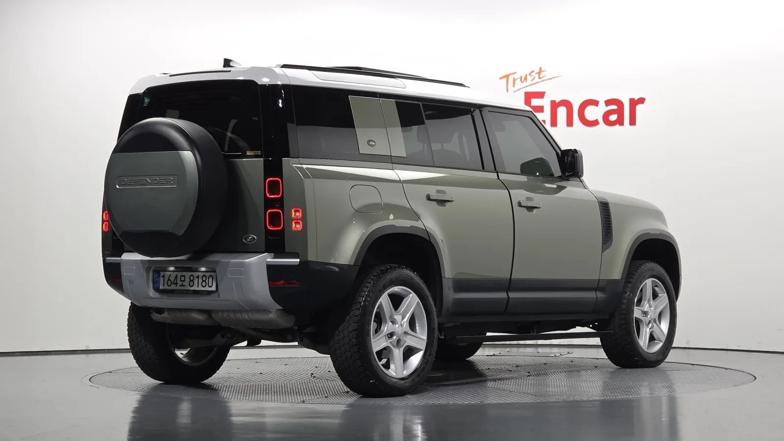2023 Land Rover Defender
