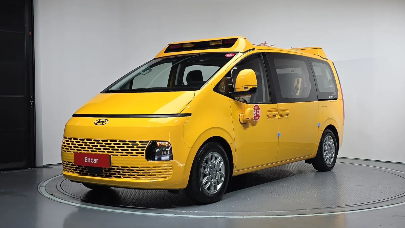 2024 Hyundai Staria